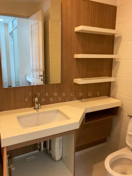 Q House Condo Sathorn, Bangkok, Thonburi Road, Khlong Ton Sai, Khlong San, Bangkok, 2 Bedrooms, 58 sqm, Condo For Rent, by Thanachot Khantigamongun, 500376917 - DDproperty.com