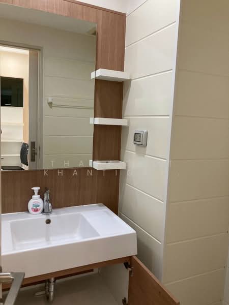 Q House Condo Sathorn, Bangkok, Thonburi Road, Khlong Ton Sai, Khlong San, Bangkok, 2 Bedrooms, 58 sqm, Condo For Rent, by Thanachot Khantigamongun, 500376917 - DDproperty.com