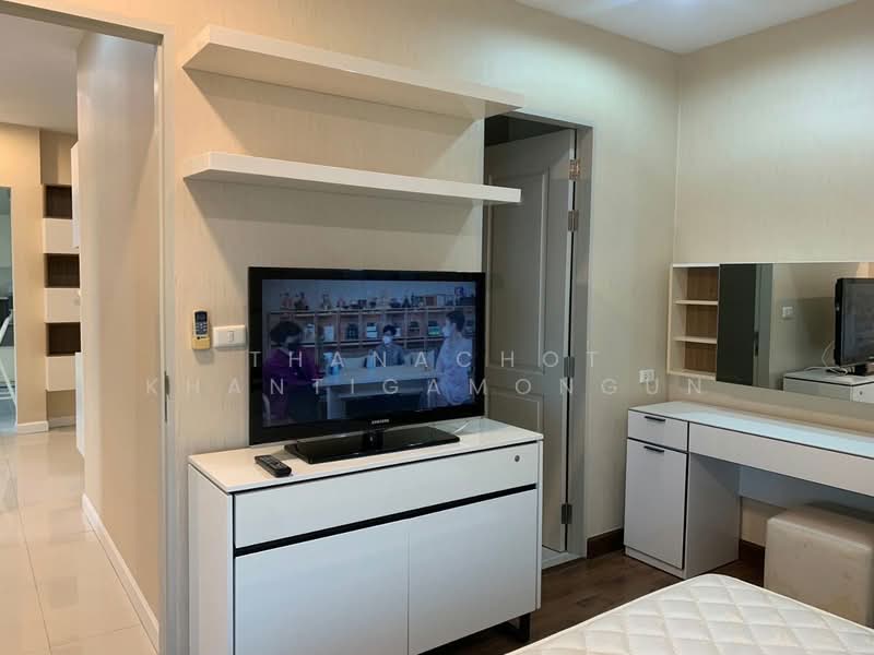 Q House Condo Sathorn, Bangkok, Thonburi Road, Khlong Ton Sai, Khlong San, Bangkok, 2 Bedrooms, 58 sqm, Condo For Rent, by Thanachot Khantigamongun, 500376917 - DDproperty.com