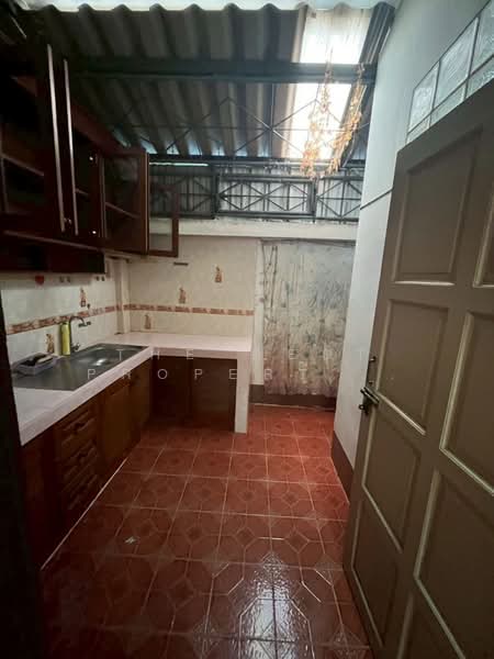 ทาวน์เฮ้าส์สุไหงโก-ลก นราธิวาส, Narathiwat, Su Ngai Kolok, Su Ngai Ko Lok, Narathiwat, 2 Bedrooms, 150 sqm, Townhouse For Sale, by The Best Property แอน, 500376962 - DDproperty.com