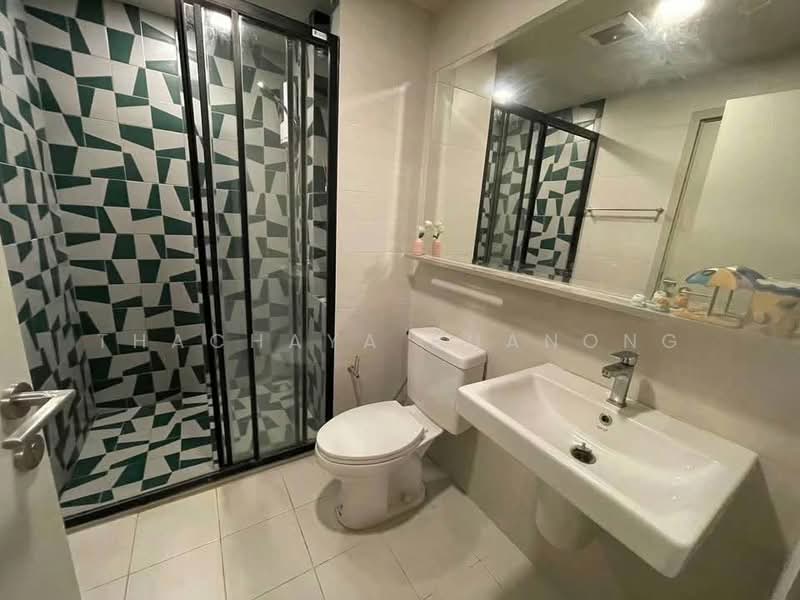 The Base Sukhumvit 50, Bangkok, Soi Roem Charoen 1, Sukhumvit 50 Road, Phra Kanong, Khlong Toei, Bangkok, 1 Bedroom, 31 sqm, Condo For Sale, by Thachaya Buanong, 500376967 - DDproperty.com