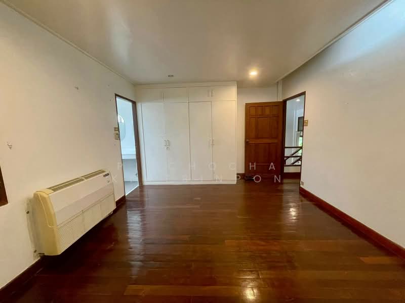 2-BR House, Bangkok, Lumphini, Pathum Wan, Bangkok, 2 Bedrooms, 220 sqm, Single Detached House For Rent, by Pitchocha Kiatsinpon, 500377079 - DDproperty.com