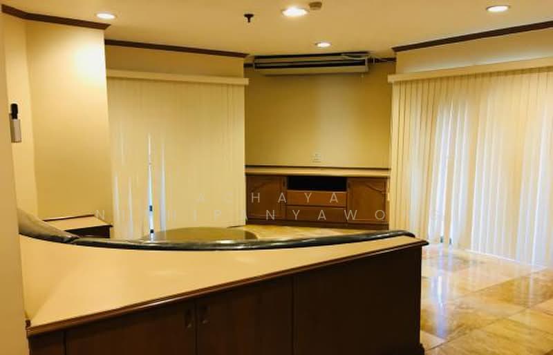 Fifty Fifth Tower, Bangkok, 84 Soi Sukhumvit 55, Sukhumvit Road, Khlong Tan Nua, Watthana, Bangkok, 3 Bedrooms, 270 sqm, Condo For Rent, by Achaya Nithipanyawong, 500377127 - DDproperty.com