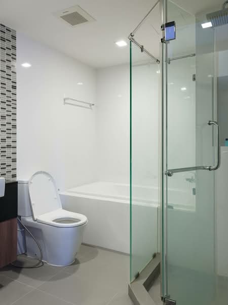 Mirage Sukhumvit 27, Bangkok, 6 Soi Sukhumvit 27, Khlongtoei Nua, Watthana, Bangkok, 2 Bedrooms, 66 sqm, Condo For Rent, by Achaya Nithipanyawong, 500377134 - DDproperty.com