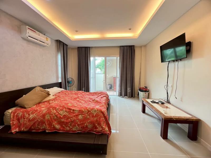 3-Bedroom Pool Villa in Huay Yai, Chon Buri (Pattaya), Na Kloe, Bang Lamung (Pattaya), Chon Buri (Pattaya), 3 Bedrooms, 320 sqm, Villa For Sale, by PLC Real Estate, 500377183 - DDproperty.com