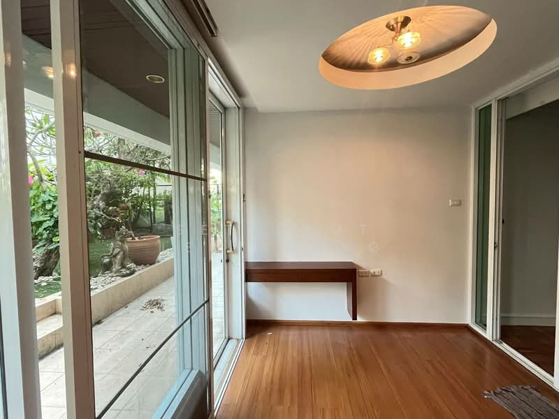 Sachayan Court, Bangkok, Soi Sukhumvit 20, Khlong Toei, Bangkok, 4 Bedrooms, 400 sqm, Apartment For Rent, by Settawut Leenavong, 500377366 - DDproperty.com