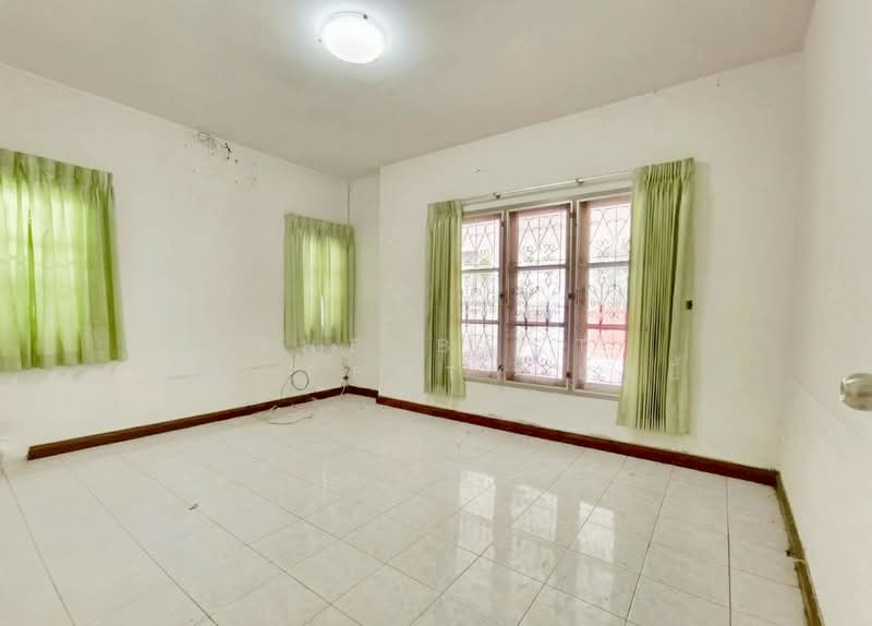 พาราไดซ์ การ์เด้นท์ ร่มเกล้า, Bangkok, Khlong Sam Prawet, Lat Krabang, Bangkok, 4 Bedrooms, 150 sqm, Single Detached House For Sale, by The Best Property ย้งยี้, 500377575 - DDproperty.com