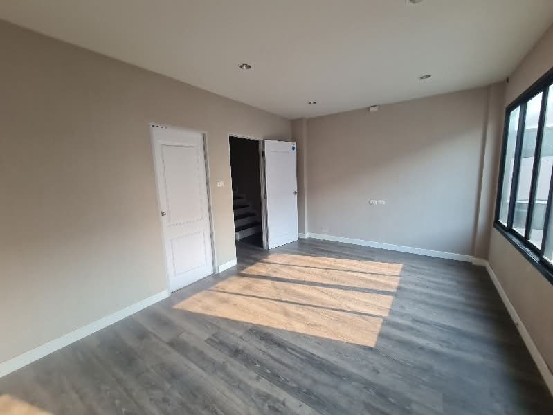 The Trop Urban Motorway-Ladkrabang, Bangkok, Phatthana Rd,, Thab Yao, Lat Krabang, Bangkok, 3 Bedrooms, 140 sqm, Townhouse For Sale, by เกตุวดี, 500377613 - DDproperty.com