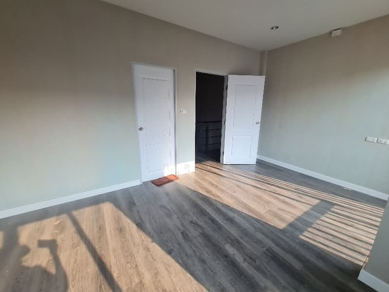 The Trop Urban Motorway-Ladkrabang, Bangkok, Phatthana Rd,, Thab Yao, Lat Krabang, Bangkok, 3 Bedrooms, 140 sqm, Townhouse For Sale, by เกตุวดี, 500377613 - DDproperty.com
