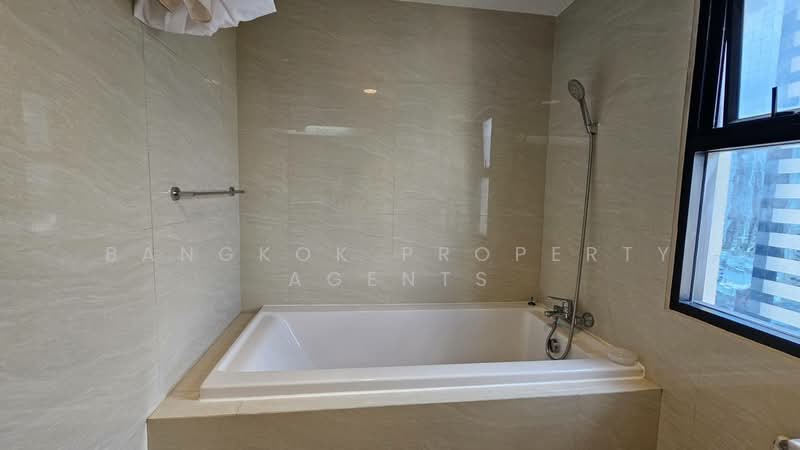 G.P. Grande Tower, Bangkok, 55 Sukhumvit 23, Khlongtoei Nua, Watthana, Bangkok, 3 Bedrooms, 220 sqm, Condo For Rent, by BANGKOK PROPERTY AGENTS, 500377765 - DDproperty.com
