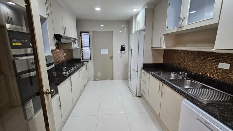 G.P. Grande Tower, Bangkok, 55 Sukhumvit 23, Khlongtoei Nua, Watthana, Bangkok, 3 Bedrooms, 220 sqm, Condo For Rent, by BANGKOK PROPERTY AGENTS, 500377765 - DDproperty.com