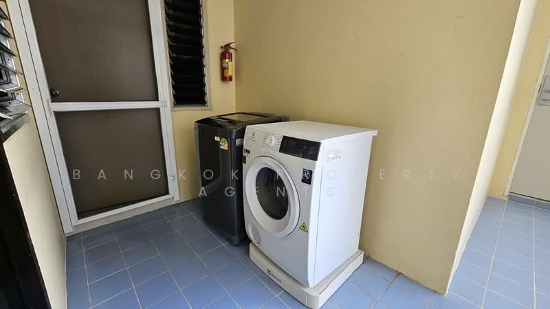 G.P. Grande Tower, Bangkok, 55 Sukhumvit 23, Khlongtoei Nua, Watthana, Bangkok, 3 Bedrooms, 220 sqm, Condo For Rent, by BANGKOK PROPERTY AGENTS, 500377765 - DDproperty.com