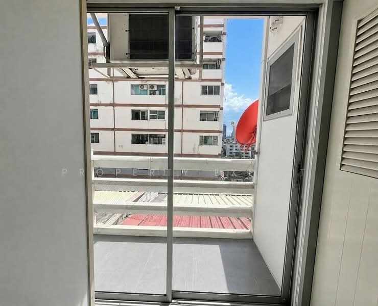 Family Town, Bangkok, 39 Inthamara 29 Alley, Lane 1, Samsen Nai, Phaya Thai, Bangkok, Studio, 30 sqm, Condo For Sale, by Property Expert, 500377812 - DDproperty.com