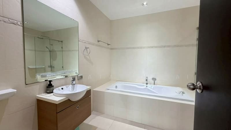 The Madison, Bangkok, Sukhumvit 41, Khlong Tan Nua, Watthana, Bangkok, 2 Bedrooms, 118 sqm, Condo For Rent, by Anya Atarchanai, 500377841 - DDproperty.com