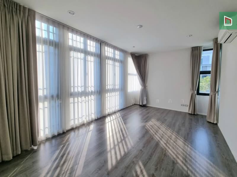 The Sonne Srinakarin-Bangna, Bangkok, Soi Chumchon Mahat Thai 3, Bangna-Trad Road, Dok Mai, Prawet, Bangkok, 4 Bedrooms, 245 sqm, Single Detached House For Sale, by ธนสร พรมโสภา, 500377848 - DDproperty.com