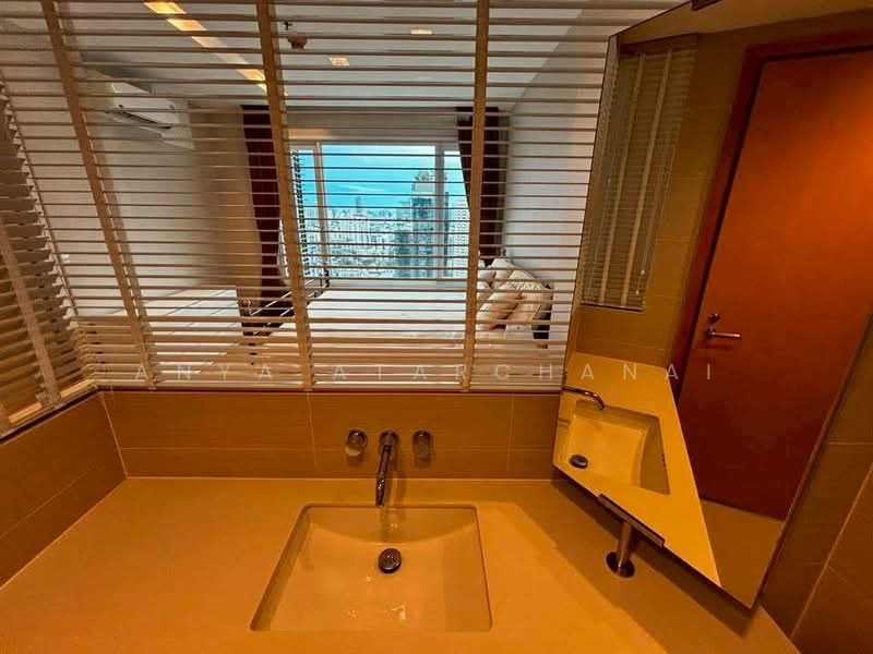 Siri At Sukhumvit, Bangkok, 902 Sukhumvit Road, Phra Kanong, Khlong Toei, Bangkok, 1 Bedroom, 52 sqm, Condo For Rent, by Anya Atarchanai, 500377883 - DDproperty.com