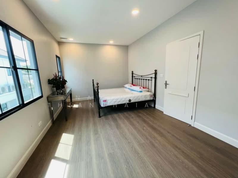 Nantawan Rama 9 - New Krungthepkreetha, Bangkok, Saphan Sung, Bangkok, 4 Bedrooms, 385 sqm, Single Detached House For Sale, by Natthida Thianchaianan, 500377899 - DDproperty.com