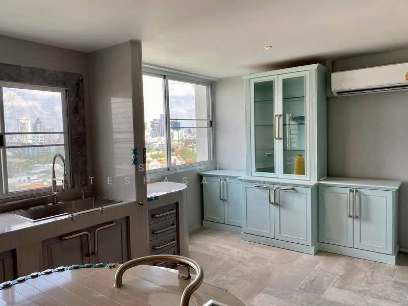 Regent On The Park 3, Bangkok, 185 Soi Sukhumvit 39 Sukhumvit Road, Khlong Tan Nua, Watthana, Bangkok, 3 Bedrooms, 255 sqm, Condo For Rent, by Suchira Teshasamphan, 500377982 - DDproperty.com