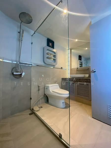 Regent On The Park 3, Bangkok, 185 Soi Sukhumvit 39 Sukhumvit Road, Khlong Tan Nua, Watthana, Bangkok, 3 Bedrooms, 255 sqm, Condo For Rent, by Suchira Teshasamphan, 500377982 - DDproperty.com