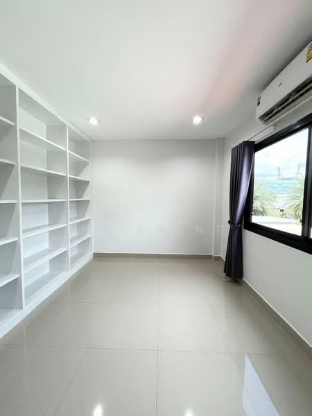 3-story Townhouse Ram Intra 34 Intersection 10, Bangkok, Tha Rang, Bang Khen, Bangkok, 4 Bedrooms, 200 sqm, Townhouse For Rent, by NR AGENT, 500378012 - DDproperty.com