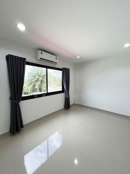 3-story Townhouse Ram Intra 34 Intersection 10, Bangkok, Tha Rang, Bang Khen, Bangkok, 4 Bedrooms, 200 sqm, Townhouse For Rent, by NR AGENT, 500378012 - DDproperty.com