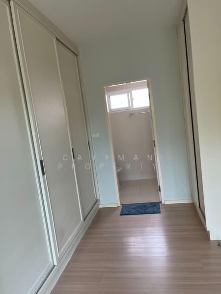 Baan Klang Muang Rama 9 (Motorway), Bangkok, New Bangkok-Chonburi Road, Suan Luang, Bangkok, 2 Bedrooms, 150 sqm, Single Detached House For Rent, by Caveman Property, 500378038 - DDproperty.com