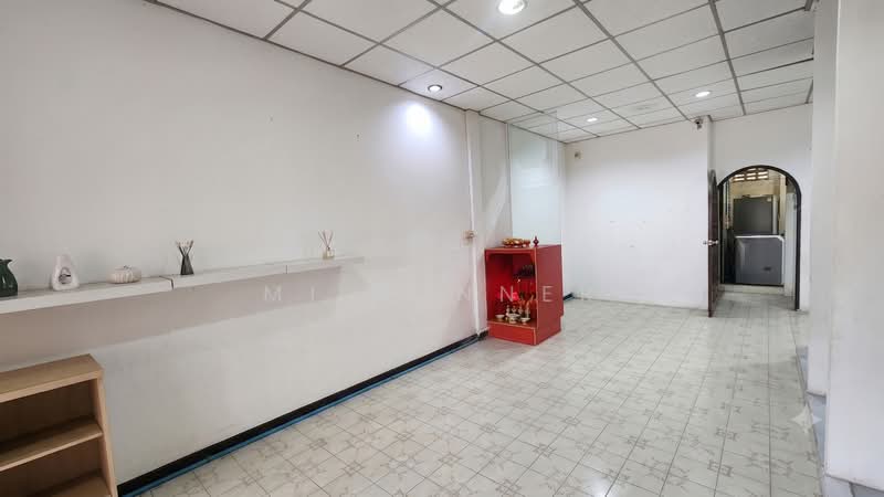 Moobaan Chalathorn Soi Sathu Pradit 57, Bangkok, Soi Sathu Pradit 57, Bang Pong Pang, Yan Nawa, Bangkok, 3 Bedrooms, 200 sqm, Townhouse For Sale, by Mi Winner, 500378086 - DDproperty.com