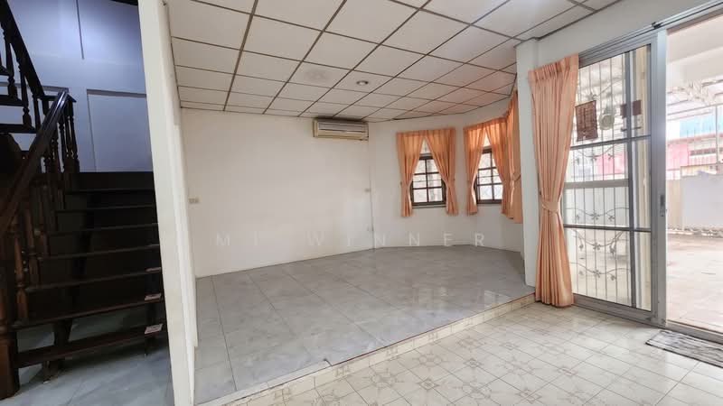 Moobaan Chalathorn Soi Sathu Pradit 57, Bangkok, Soi Sathu Pradit 57, Bang Pong Pang, Yan Nawa, Bangkok, 3 Bedrooms, 200 sqm, Townhouse For Sale, by Mi Winner, 500378086 - DDproperty.com