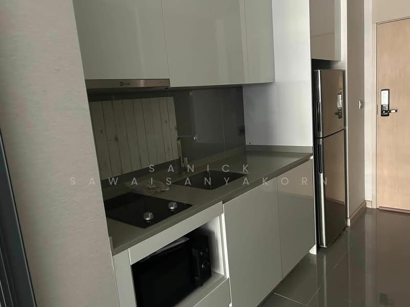 M Thonglor 10, Bangkok, 9 Soi Ekkamai 12, Ekkamai Road, Khlong Tan Nua, Watthana, Bangkok, 2 Bedrooms, 56 sqm, Condo For Rent, by Sanick Sawaisanyakorn, 500378120 - DDproperty.com