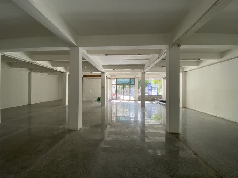 พื้นที่ให้เช่า สีลม สาทร : Space for rent in Silom and Sathorn, กรุงเทพ, สีลม, บางรัก, กรุงเทพ, 224 ตร.ม., พื้นที่ขายของ ให้เช่า, โดย TOAH T., 500378141 - DDproperty.com