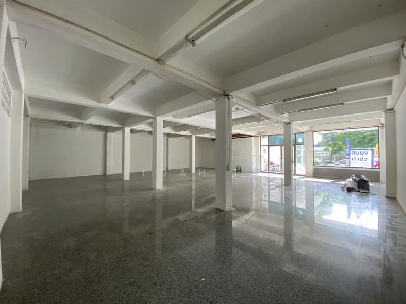 พื้นที่ให้เช่า สีลม สาทร : Space for rent in Silom and Sathorn, กรุงเทพ, สีลม, บางรัก, กรุงเทพ, 224 ตร.ม., พื้นที่ขายของ ให้เช่า, โดย TOAH T., 500378141 - DDproperty.com