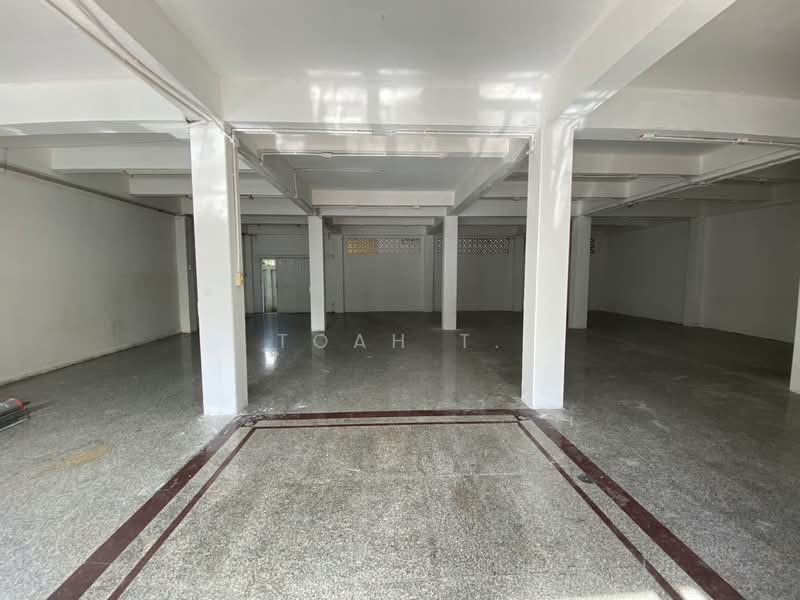 พื้นที่ให้เช่า สีลม สาทร : Space for rent in Silom and Sathorn, กรุงเทพ, สีลม, บางรัก, กรุงเทพ, 224 ตร.ม., พื้นที่ขายของ ให้เช่า, โดย TOAH T., 500378141 - DDproperty.com