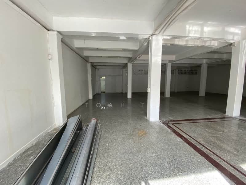 พื้นที่ให้เช่า สีลม สาทร : Space for rent in Silom and Sathorn, กรุงเทพ, สีลม, บางรัก, กรุงเทพ, 224 ตร.ม., พื้นที่ขายของ ให้เช่า, โดย TOAH T., 500378141 - DDproperty.com