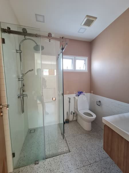 undefined, Bangkok, Hua Mak, Bang Kapi, Bangkok, 5 Bedrooms, 300 sqm, Single Detached House For Sale, by Poomphat Tienthongsakul, 500378165 - DDproperty.com