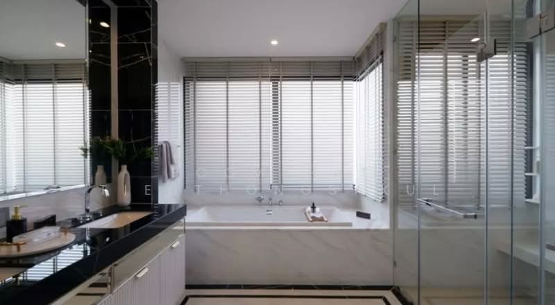 CINQ ROYAL Krungthep Kreetha, Bangkok, Pracharuamjai Road, Saphan Sung, Bangkok, 5 Bedrooms, 705 sqm, Single Detached House For Sale, by Poomphat Tienthongsakul, 500378169 - DDproperty.com
