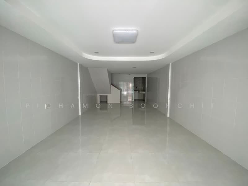 ทาวน์เฮ้าส์ 3-ห้องนอน, กรุงเทพ, นวลจันทร์, บึงกุ่ม, กรุงเทพ, 150 ตร.ม., ทาวน์เฮ้าส์ ขาย, โดย Pichamon Boonchit, 500378176 - DDproperty.com