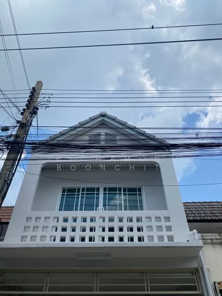 3-BR Townhouse, Bangkok, Nuan Chan, Bueng Kum, Bangkok, 3 Bedrooms, 150 sqm, Townhouse For Sale, by Pichamon Boonchit, 500378176 - DDproperty.com