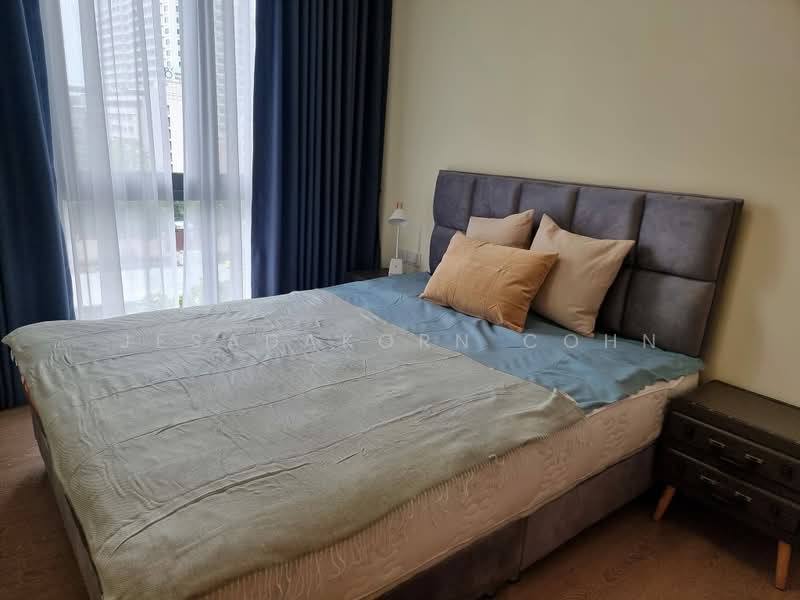 Regal Sathon-Naradhiwas, Bangkok, Naradhiwas Rajanagarindra Road, Thung Maha Mek, Sathon, Bangkok, 1 Bedroom, 33 sqm, Condo For Sale, by Jesadakorn Cohn, 500378208 - DDproperty.com