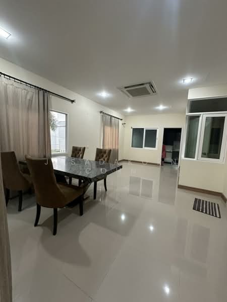undefined, Bangkok, Nong Kang Plu, Nong Khaem, Bangkok, 4 Bedrooms, 325 sqm, Townhouse For Sale, by Jesadakorn Cohn, 500378296 - DDproperty.com