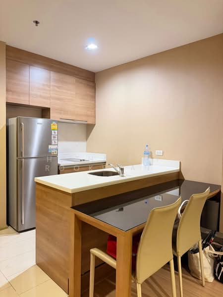 Rhythm Ratchada-Huaikwang, Bangkok, 218 Ratchadaphisek Road, Huai Khwang, Bangkok, 1 Bedroom, 46 sqm, Condo For Sale, by Hathairat Rookphan , 500378349 - DDproperty.com