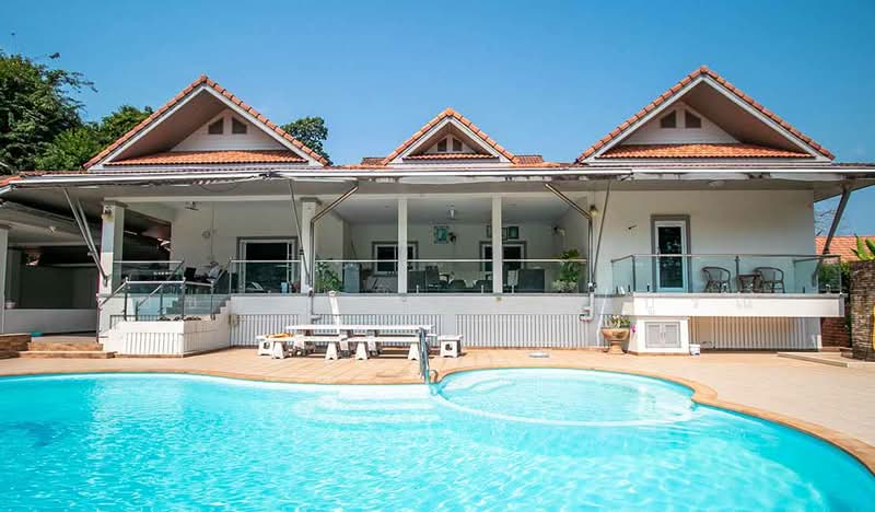 Large family home near Laem Mae Phim Beach, Rayong, Kram, Klaeng, Rayong, 3 Bedrooms, 250 sqm, Single Detached House For Sale, by รัชชานนท์ สุขสมบูรณ์, 500378367 - DDproperty.com