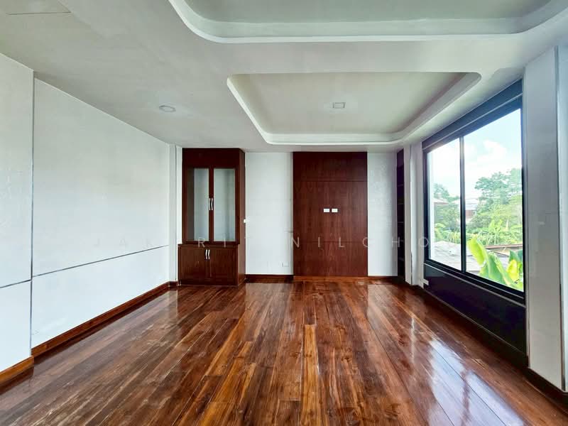Areeya Mova Kaset-Nawamintr, Bangkok, Soi Moobaan Areeya Mowa, Chorake Bua, Lat Phrao, Bangkok, 5 Bedrooms, 250 sqm, Townhouse For Sale, by Jakkrit Nilchoo, 500378370 - DDproperty.com