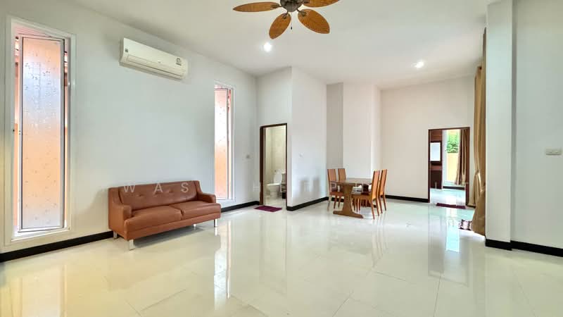 2 Bed Villa near Tara Pattana International School for Rent Only 40k, Chon Buri (Pattaya), Siam Royal View Village, Bang Lamung, Bang Lamung (Pattaya), Chon Buri (Pattaya), 2 Bedrooms, 200 sqm, Villa For Rent, by Siwas Thepphabut, 500378460 - DDproperty.com