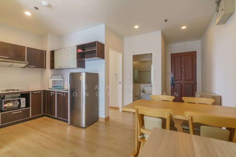 The Complete Narathiwat, Bangkok, 9 Naradhiwas Rajanagarindra Rd, Chong Nonsi, Yan Nawa, Bangkok, 2 Bedrooms, 60 sqm, Condo For Rent, by Sannop Phongpraphan, 500378595 - DDproperty.com