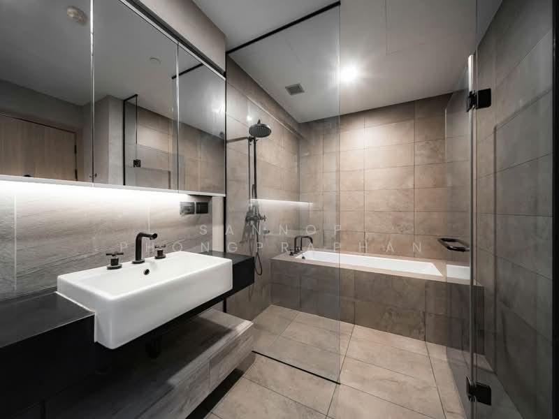 The Lofts Asoke, Bangkok, Sukhumvit 21 Road, Khlongtoei Nua, Watthana, Bangkok, 4 Bedrooms, 175 sqm, Condo For Rent, by Sannop Phongpraphan, 500378621 - DDproperty.com