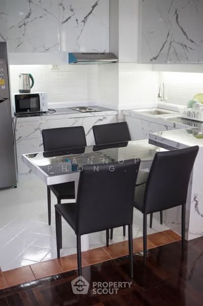 Le Vanvarothai, Bangkok, 27-2 Yommarat Alley, Silom, Bang Rak, Bangkok, 2 Bedrooms, 81 sqm, Apartment For Rent, by Sannop Phongpraphan, 500378623 - DDproperty.com