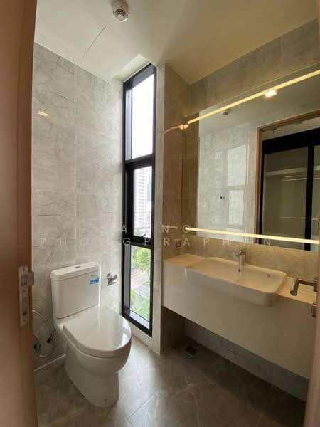 Noble Around Sukhumvit 33, Bangkok, 17 Soi Sukhumvit 33, Khlong Tan Nua, Watthana, Bangkok, 1 Bedroom, 35 sqm, Condo For Rent, by Sannop Phongpraphan, 500378640 - DDproperty.com