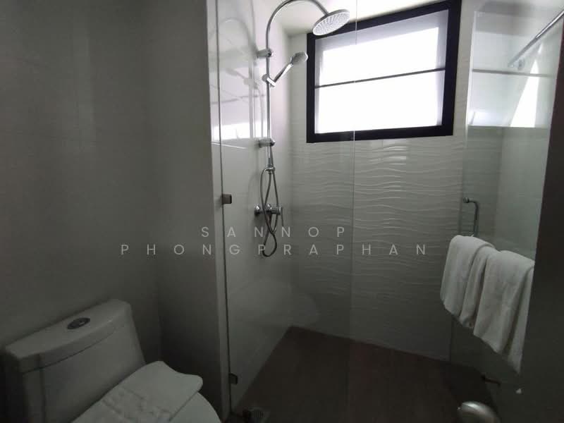 Villa Bajaj, Bangkok, Soi Sukhumvit 19, Khlongtoei Nua, Watthana, Bangkok, 3 Bedrooms, 240 sqm, Condo For Rent, by Sannop Phongpraphan, 500378735 - DDproperty.com