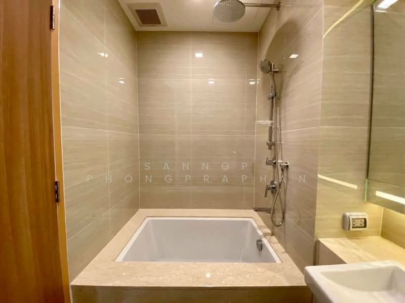 Noble BE33, Bangkok, 19 Soi Sukhumvit 33, Khlong Tan Nua, Watthana, Bangkok, 2 Bedrooms, 52 sqm, Condo For Rent, by Sannop Phongpraphan, 500378778 - DDproperty.com