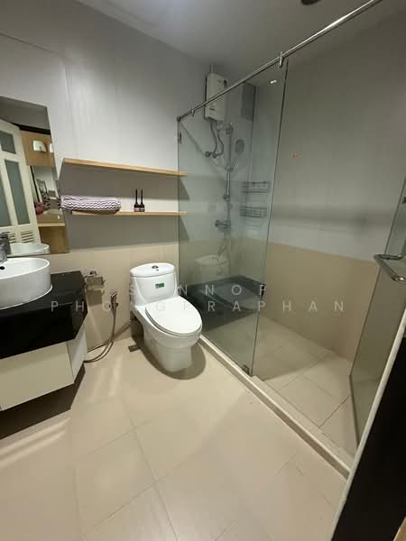 Sukhumvit Living Town, Bangkok, 299 Sukhumvit 21 Road, Khlongtoei Nua, Watthana, Bangkok, 2 Bedrooms, 85 sqm, Condo For Rent, by Sannop Phongpraphan, 500378789 - DDproperty.com